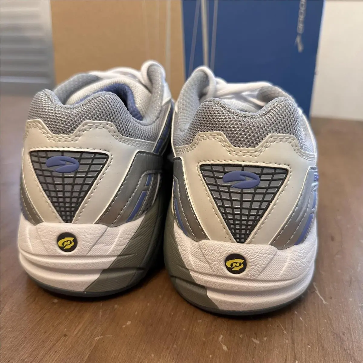 Brooks shoes - Unknown - Unknown - Silver 4