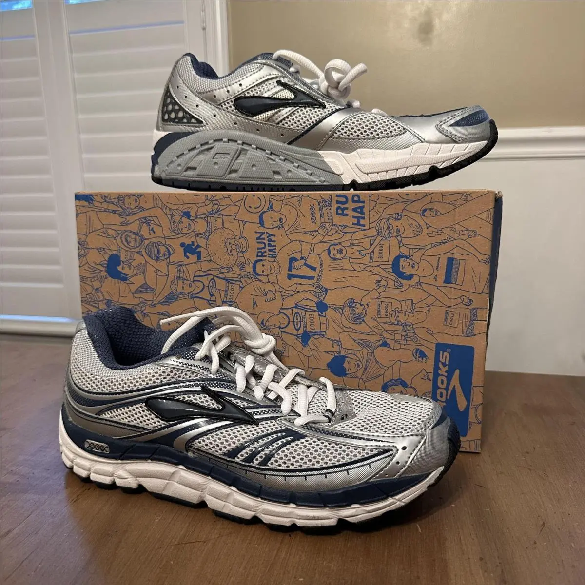 Brooks Addiction 10 Running Shoes Mens Size 7 Silver Blue Narrow B Stability