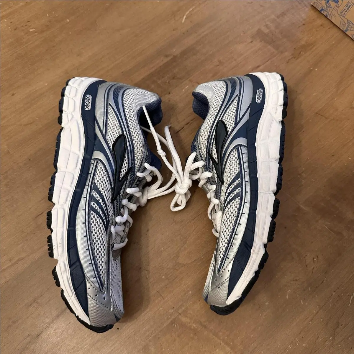 Brooks shoes - Brooks Addiction Walker 2 - Addiction Walker - 110100 1B 114 - Silver 2