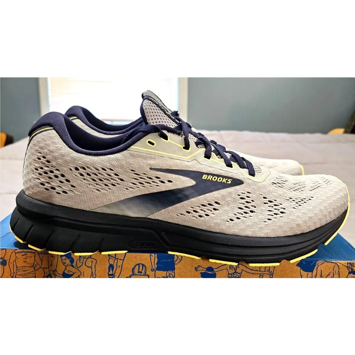 Brooks shoes - Brooks Anthem 4 - Anthem - 1103531D072 - Gray 2