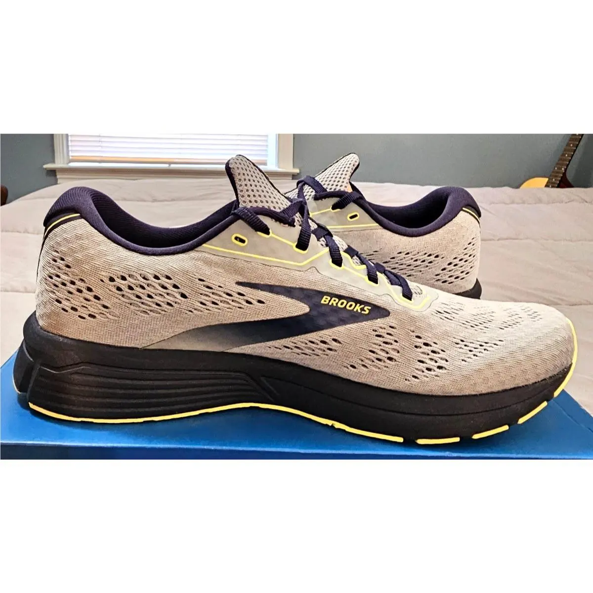Brooks shoes - Brooks Anthem 4 - Anthem - 1103531D072 - Gray 5