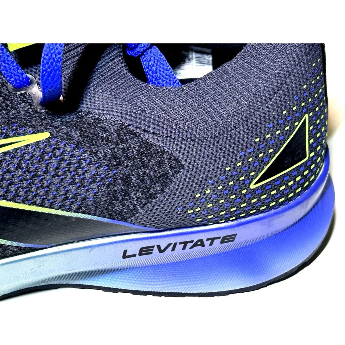 Brooks shoes - Brooks Levitate 5 - Levitate - 110372-1D-019 - Ebony/Gecko/Dazzling 3