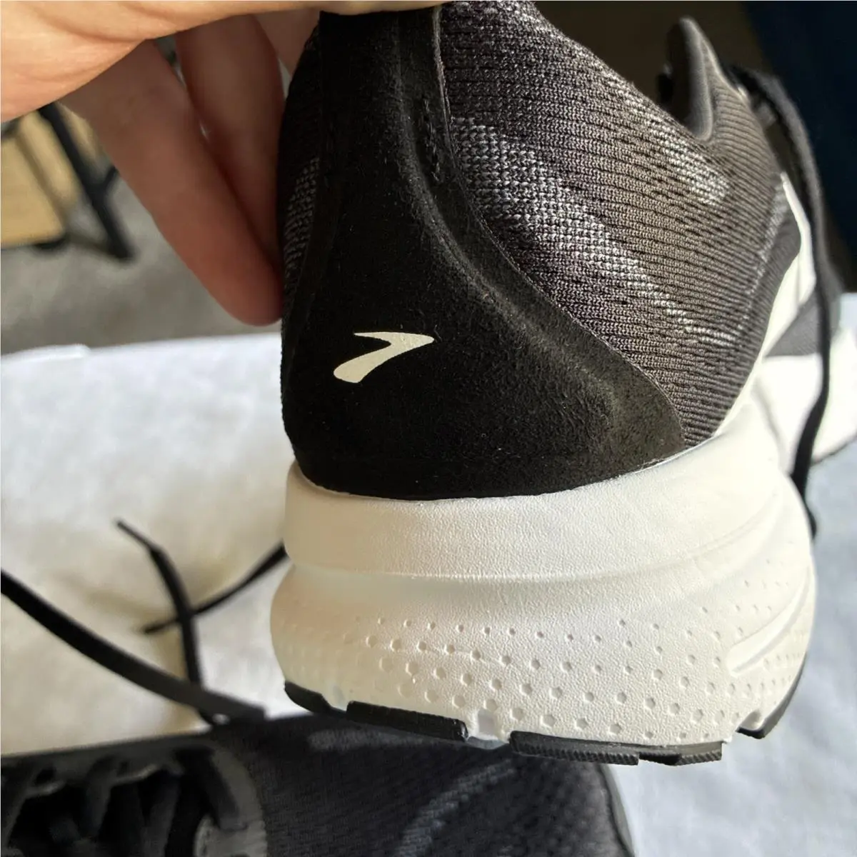 Brooks shoes - 1104521D090 - 1104521D090 - Black/Grey/White (UPC: 195394623574) 9