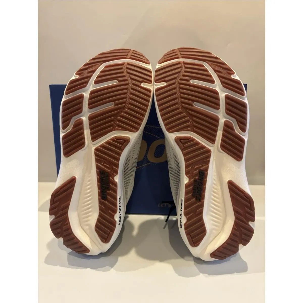 Brooks shoes - Brooks Glycerin 23 - Glycerin - White / Black/ Gum 3