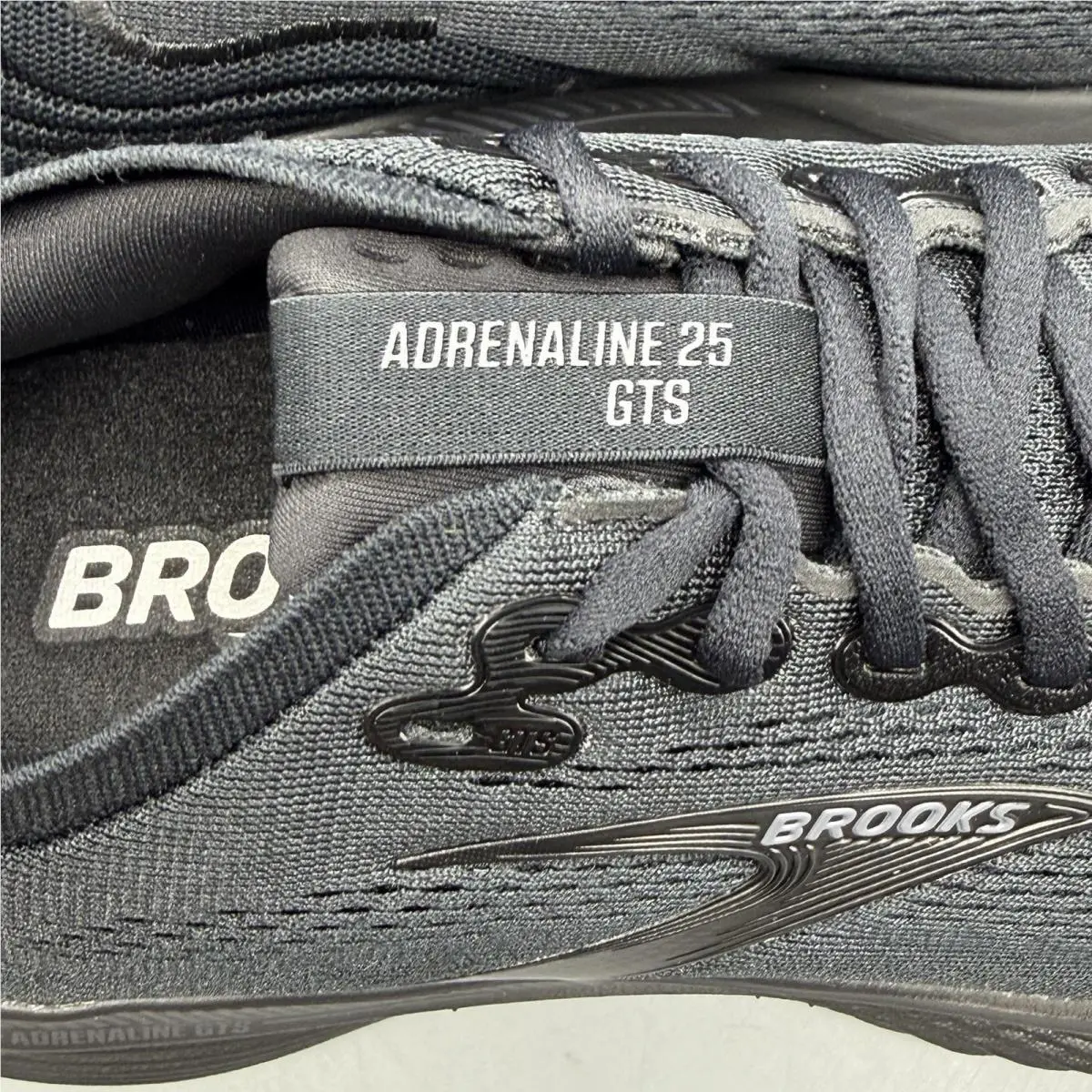 Brooks shoes - Brooks Adrenaline GTS 25 - Adrenaline GTS - 1204431B693 - Black (UPC: 0195394664775) 9