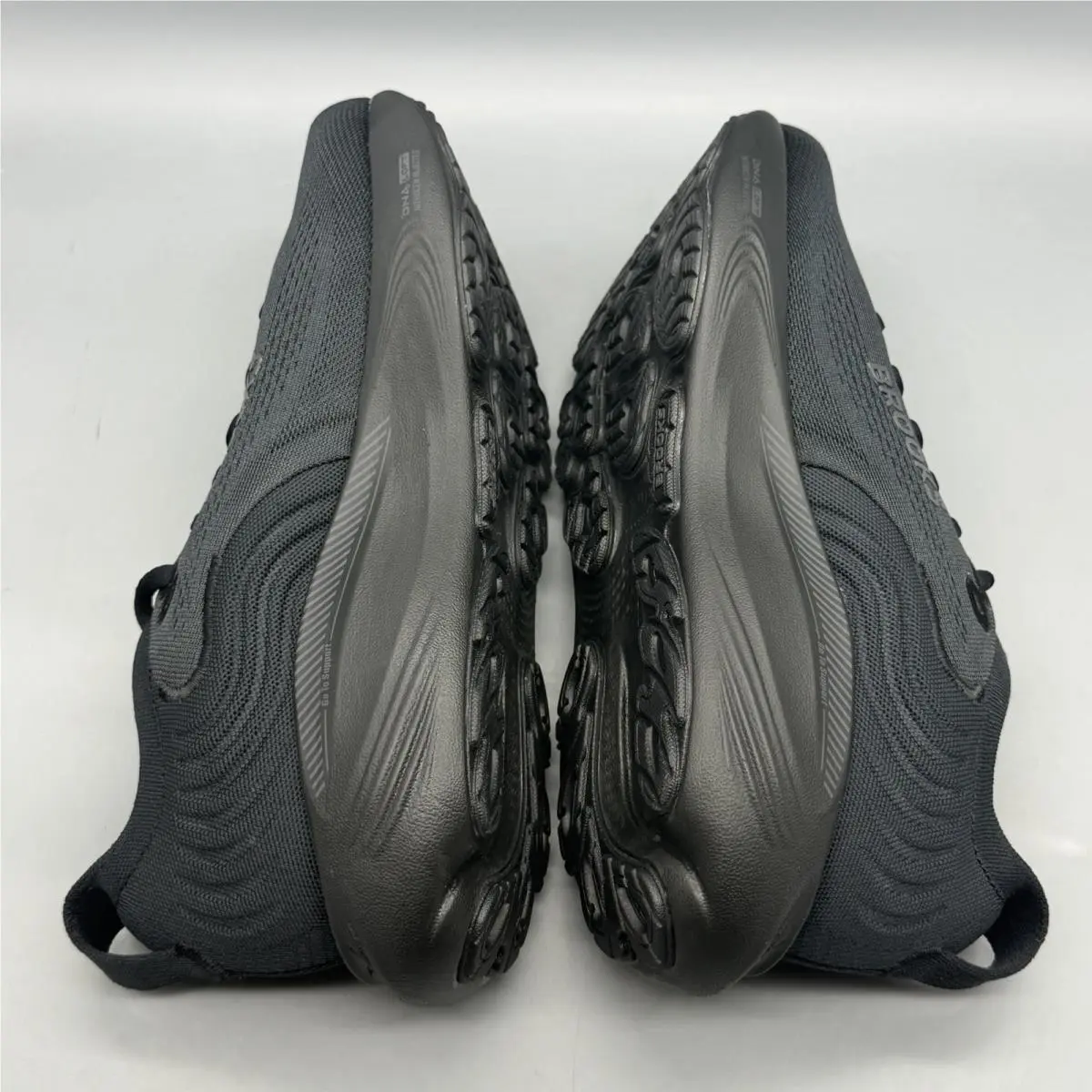 Brooks shoes - Brooks Adrenaline GTS 25 - Adrenaline GTS - 1204431B693 - Black (UPC: 0195394664775) 3