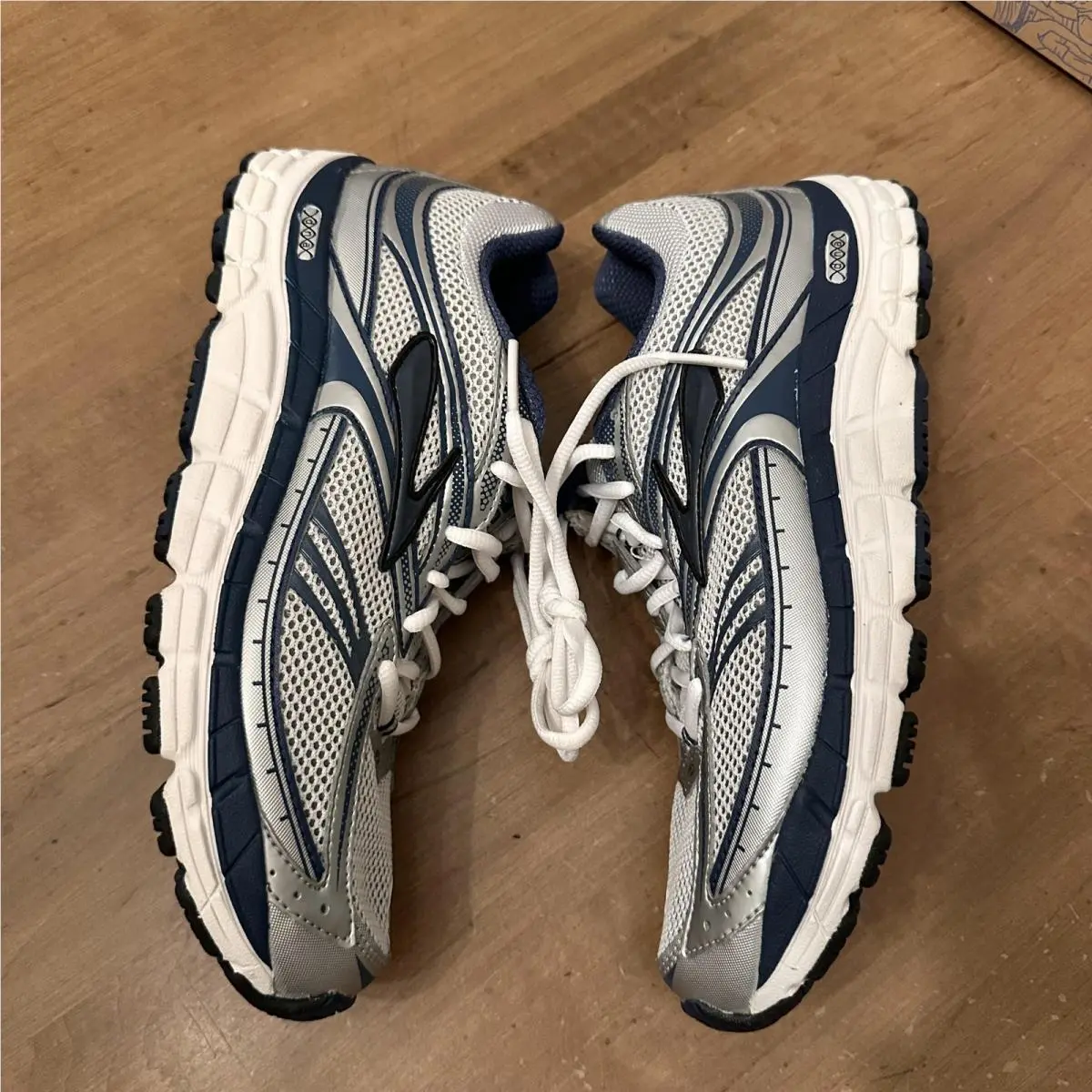 Brooks shoes - Brooks Addiction 10 - Addiction - Gray 2