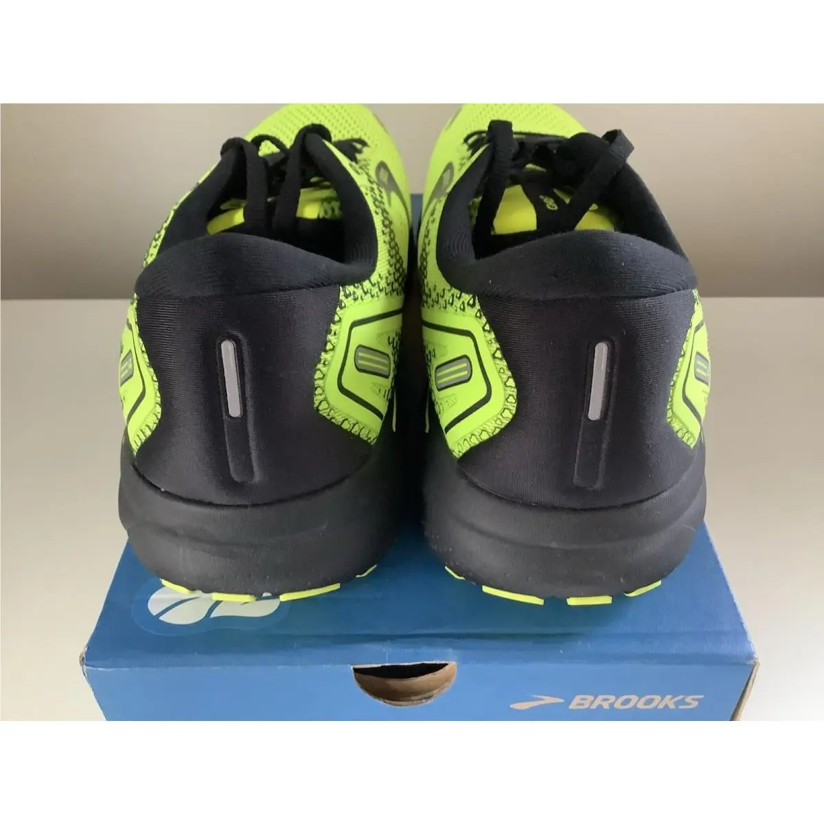 Brooks shoes - Brooks Ghost 14 - Ghost - Yellow 0
