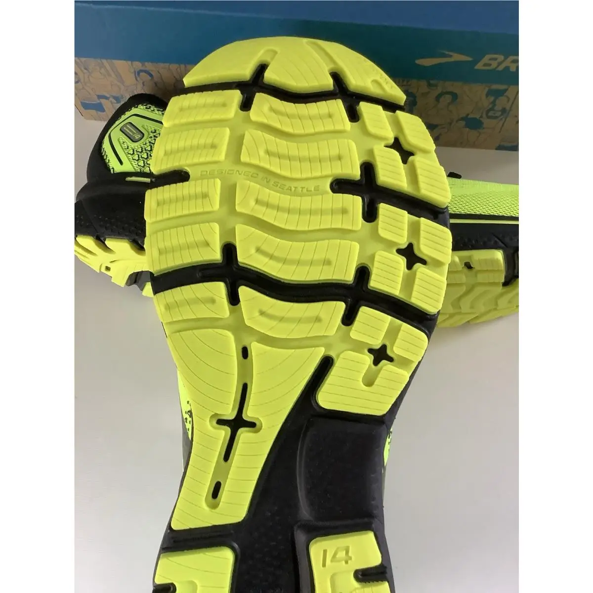 Brooks shoes - Brooks Ghost 14 - Ghost - Yellow 4