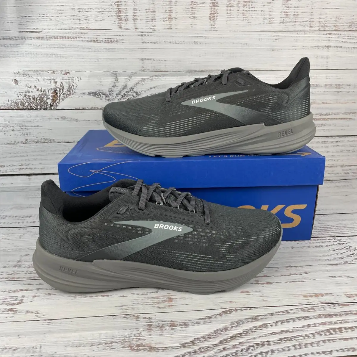 Brooks Revel 8 Mens 11.5 2E Wide Running Shoes Gray Primer Blackened Pearl