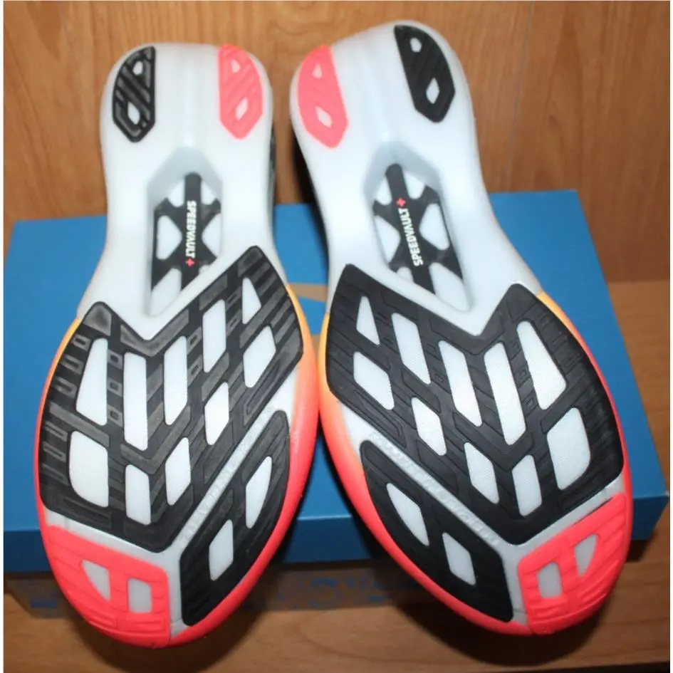 Brooks shoes - White 2
