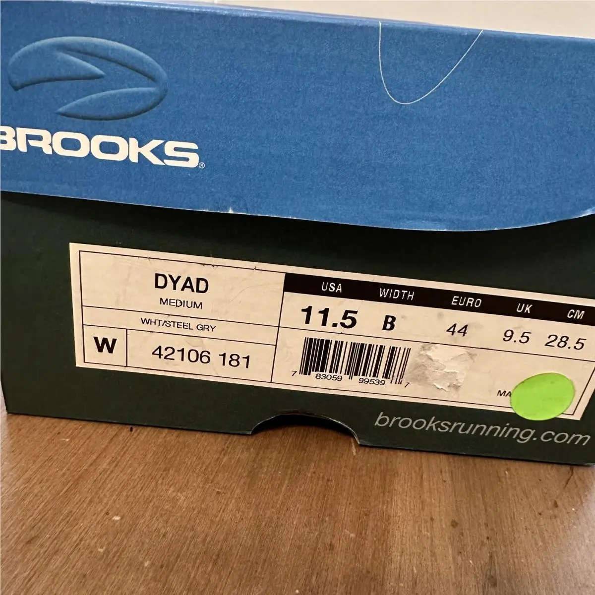 Brooks shoes - Unknown - Unknown - White 5