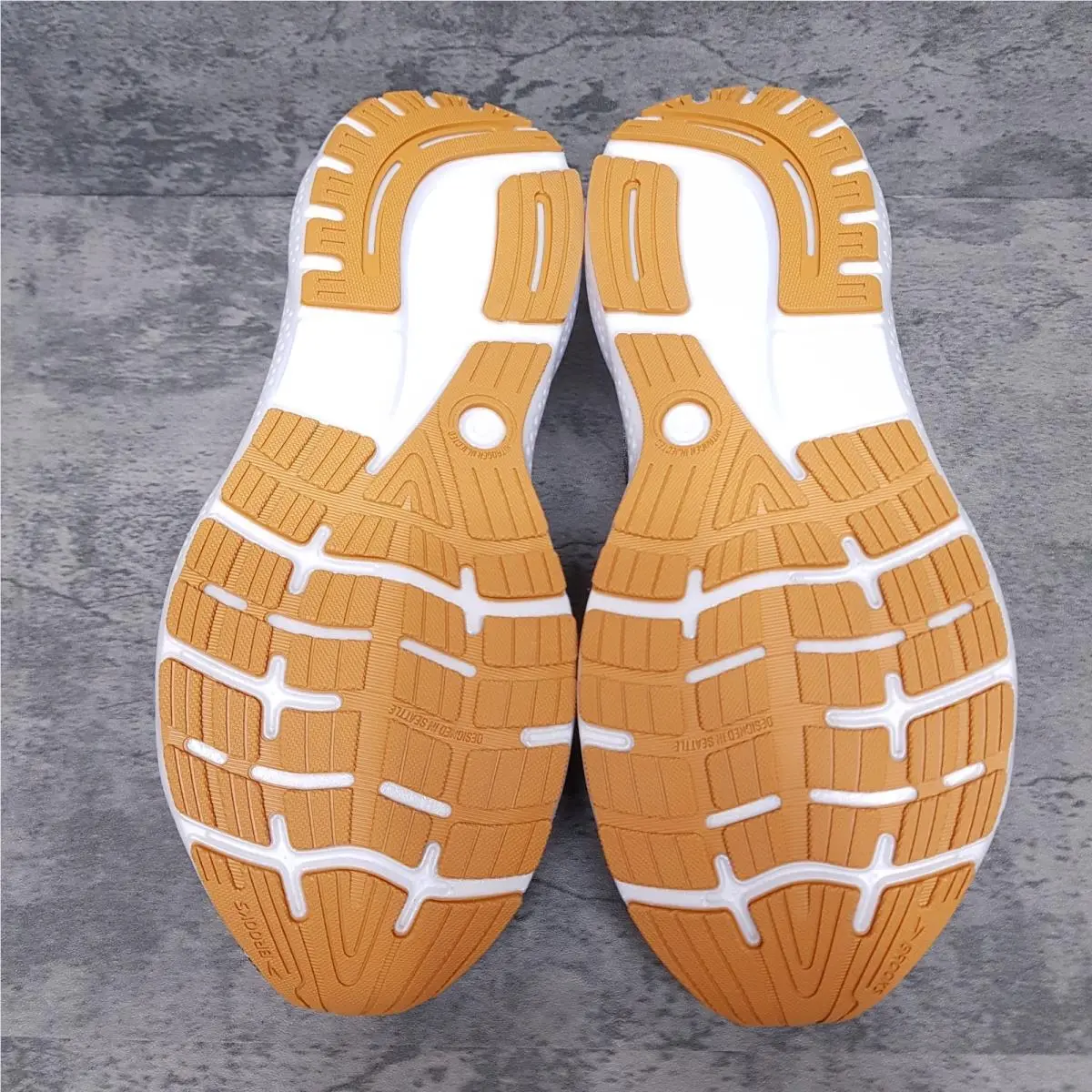 Brooks shoes - Brooks Ghost 16 - Ghost - 110418 1D 192 - Multicolor 3