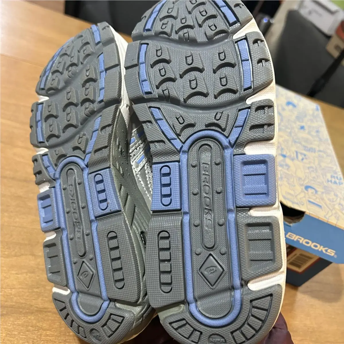 Brooks shoes - Brooks Ariel - Ariel - 120074 1D 294 - Silver 3