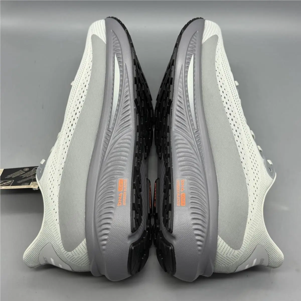 Brooks shoes - Brooks Ghost 17 GTX - Ghost GTX - 1104621D022 - Smoke/Primer Grey/Orange (UPC: 0195394673081) 3