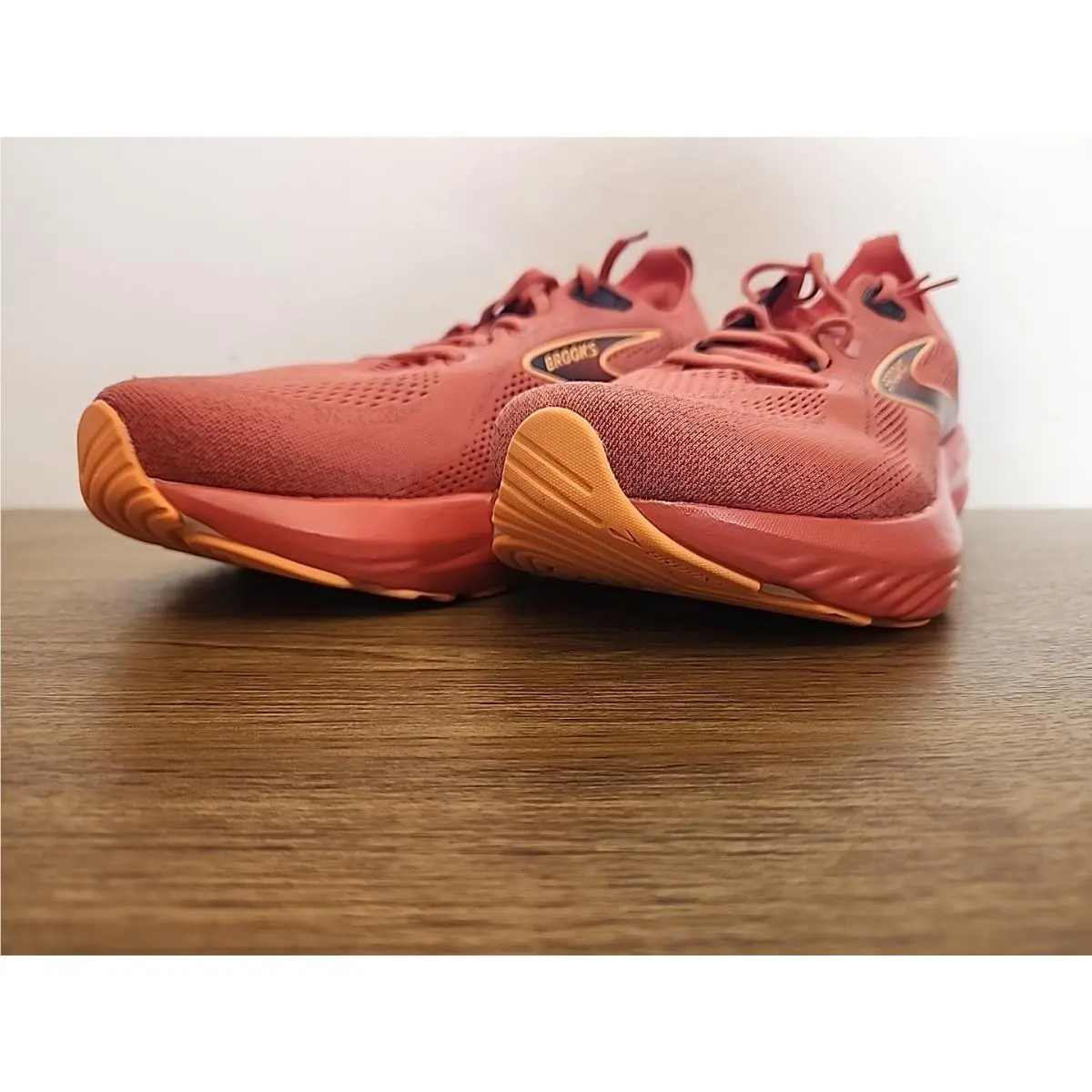 Brooks shoes - Orange 1