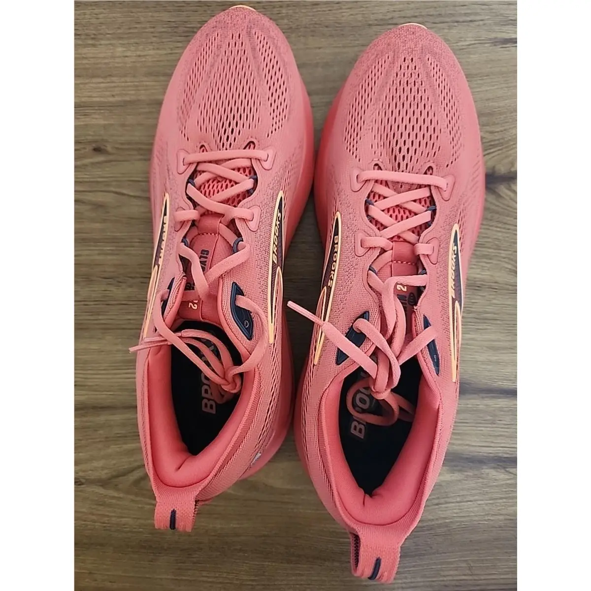 Brooks shoes - Orange 4
