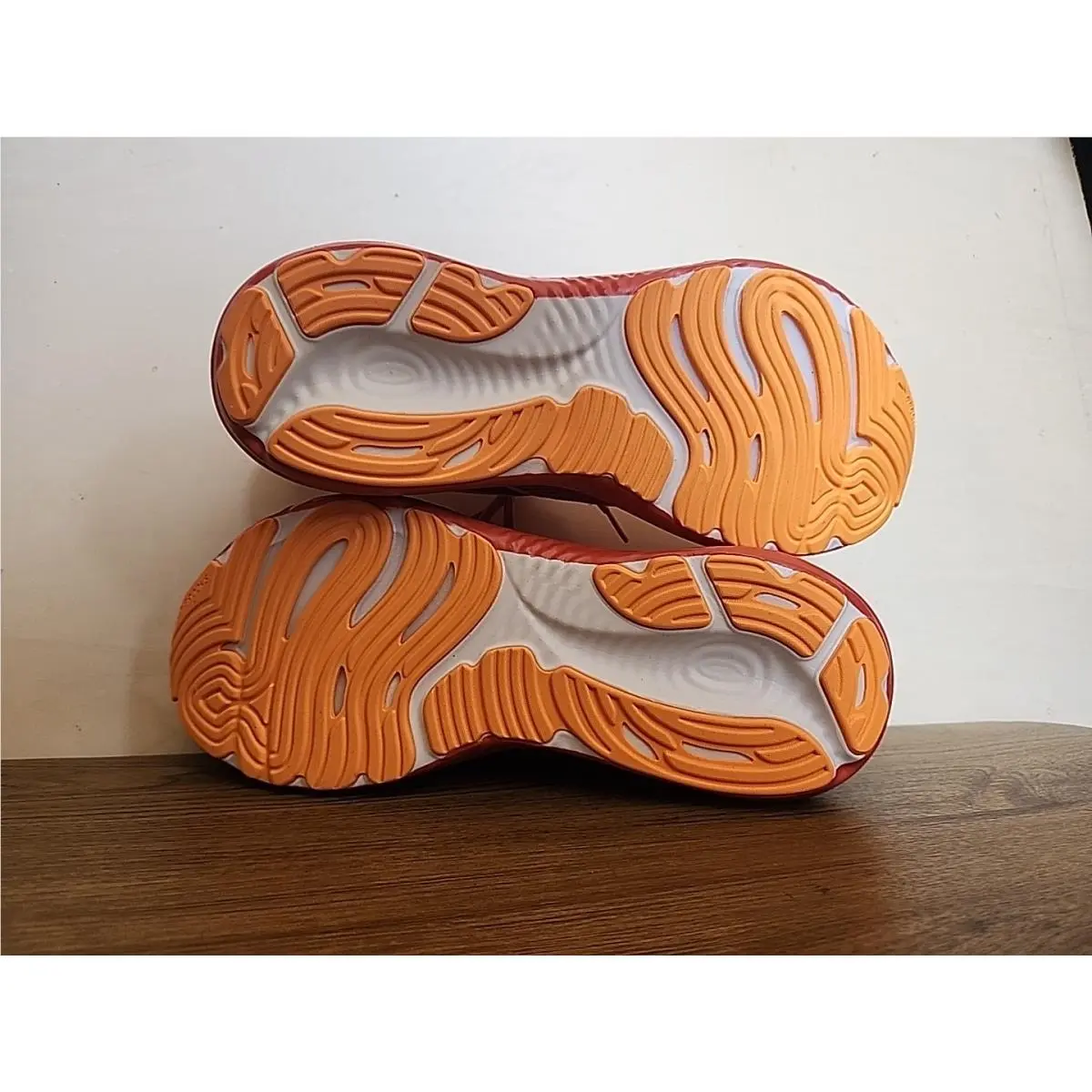 Brooks shoes - Orange 5