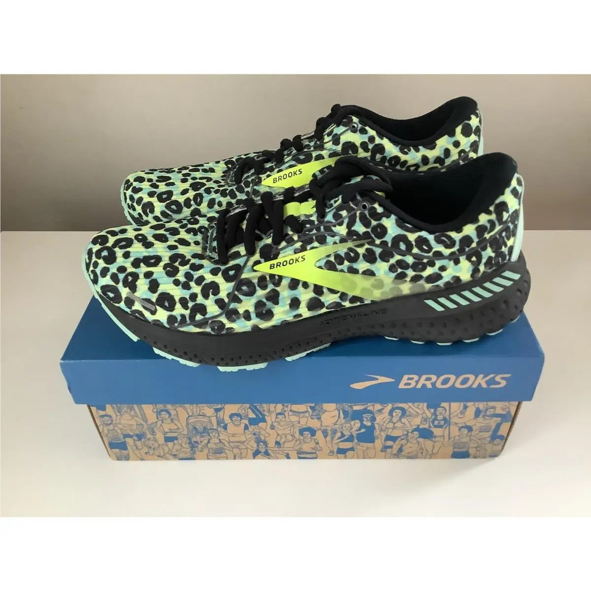 Brooks Adrenaline Gts 21 Run Wild Leopard Women`s Running Shoes - Sz 9.5