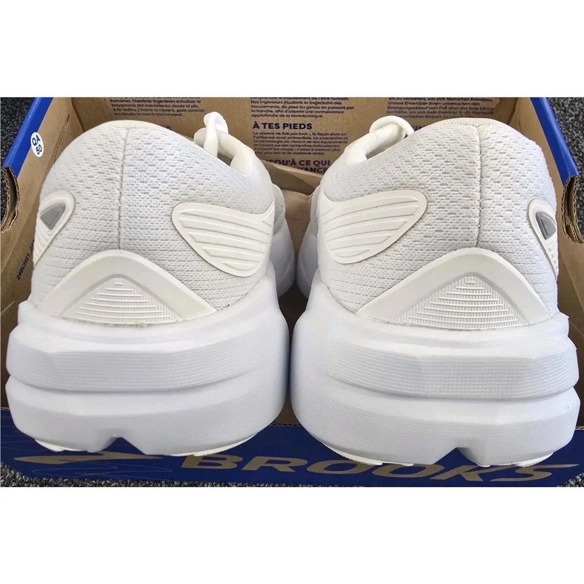 Brooks shoes - Ghost Max 3 - Ghost Max - 120457 1D 181 - White, Grey 1