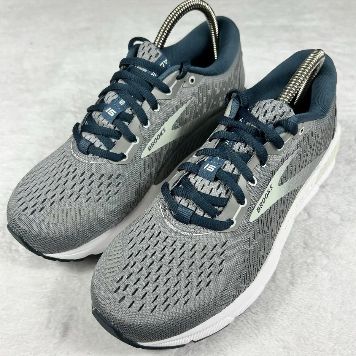 Brooks shoes - Brooks Addiction GTS 15 - Addiction GTS - 120352 - Gray (UPC: 190340943218) 3