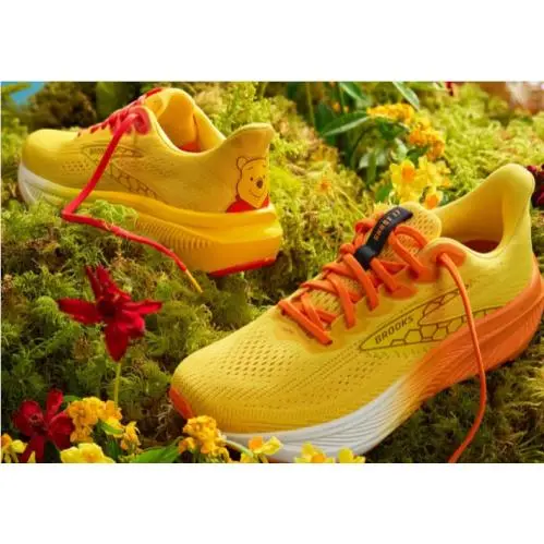 2026 Disney Brooks Run Winnie The Pooh Ghost 17 Womens SZ 9 Springtime Rundisney