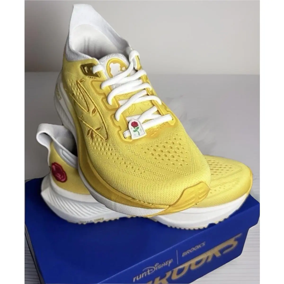 Brooks shoes - Brooks Princess - Princess - Yellow 0