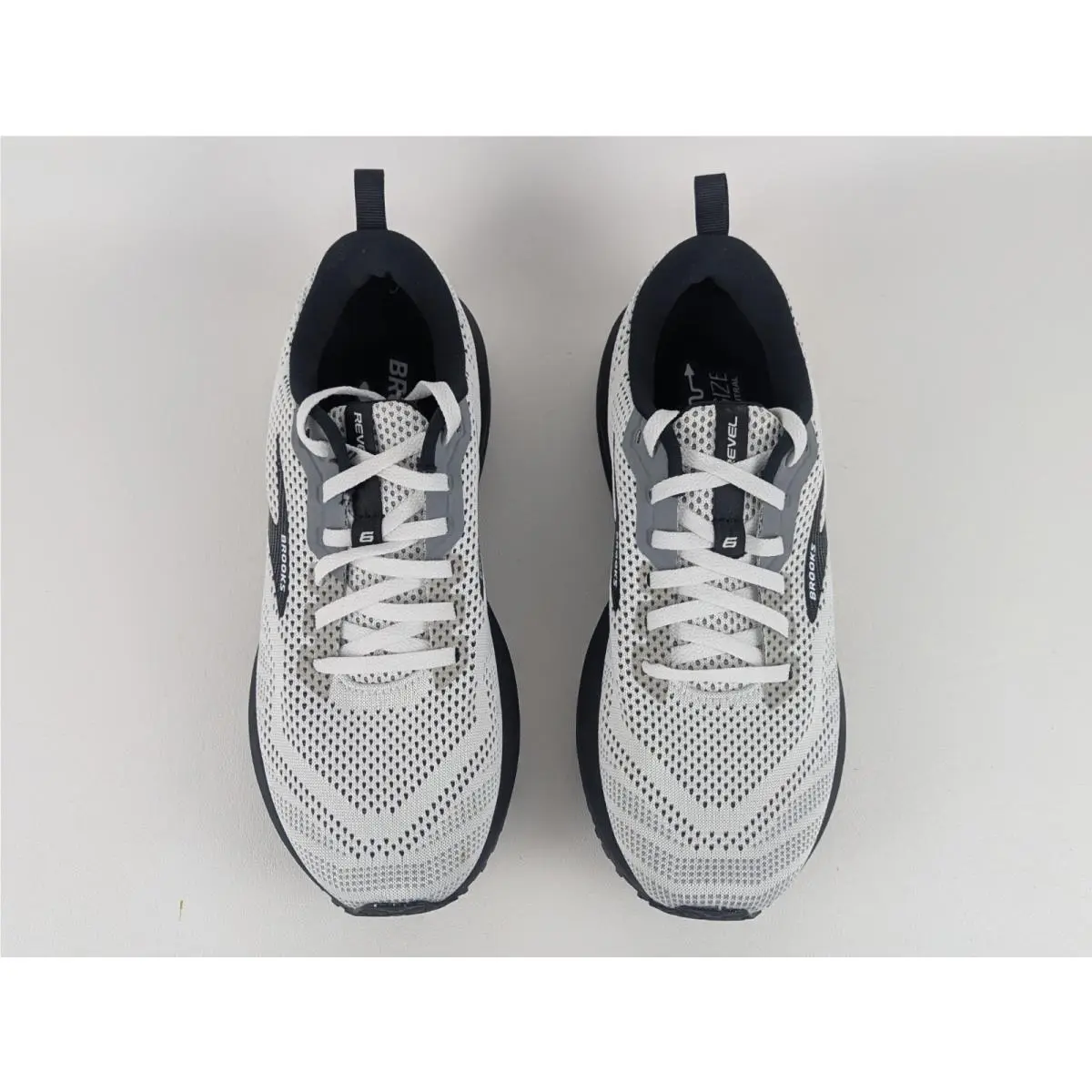 Brooks shoes - Brooks Revel 6 - Revel - 120386-1B-121 - White 3
