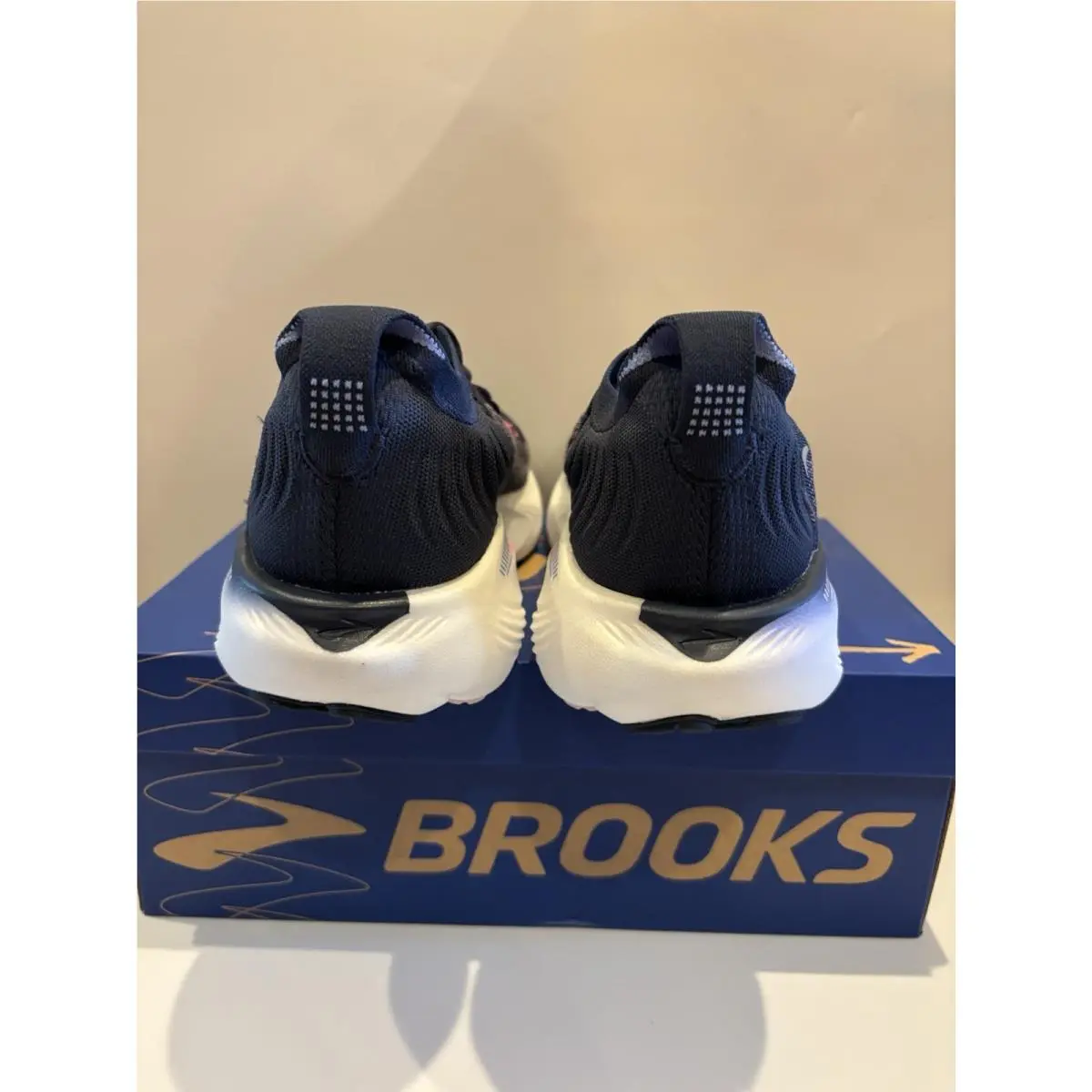 Brooks shoes - Brooks Adrenaline GTS 25 - Adrenaline GTS - Spellbound / Blazing Bell / Pink 2