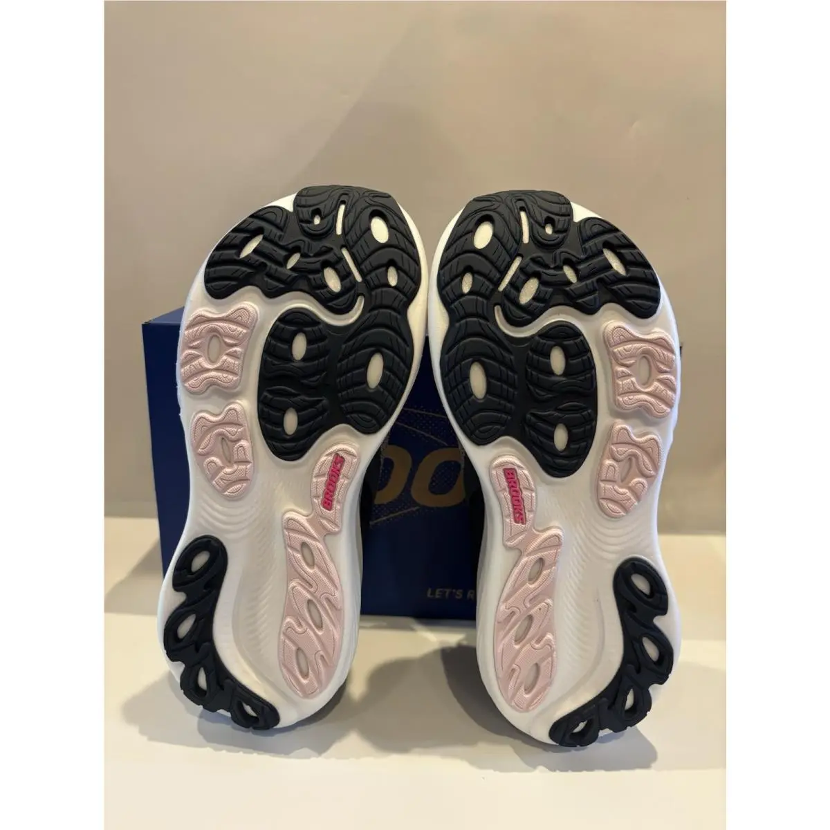 Brooks shoes - Brooks Adrenaline GTS 25 - Adrenaline GTS - Spellbound / Blazing Bell / Pink 3