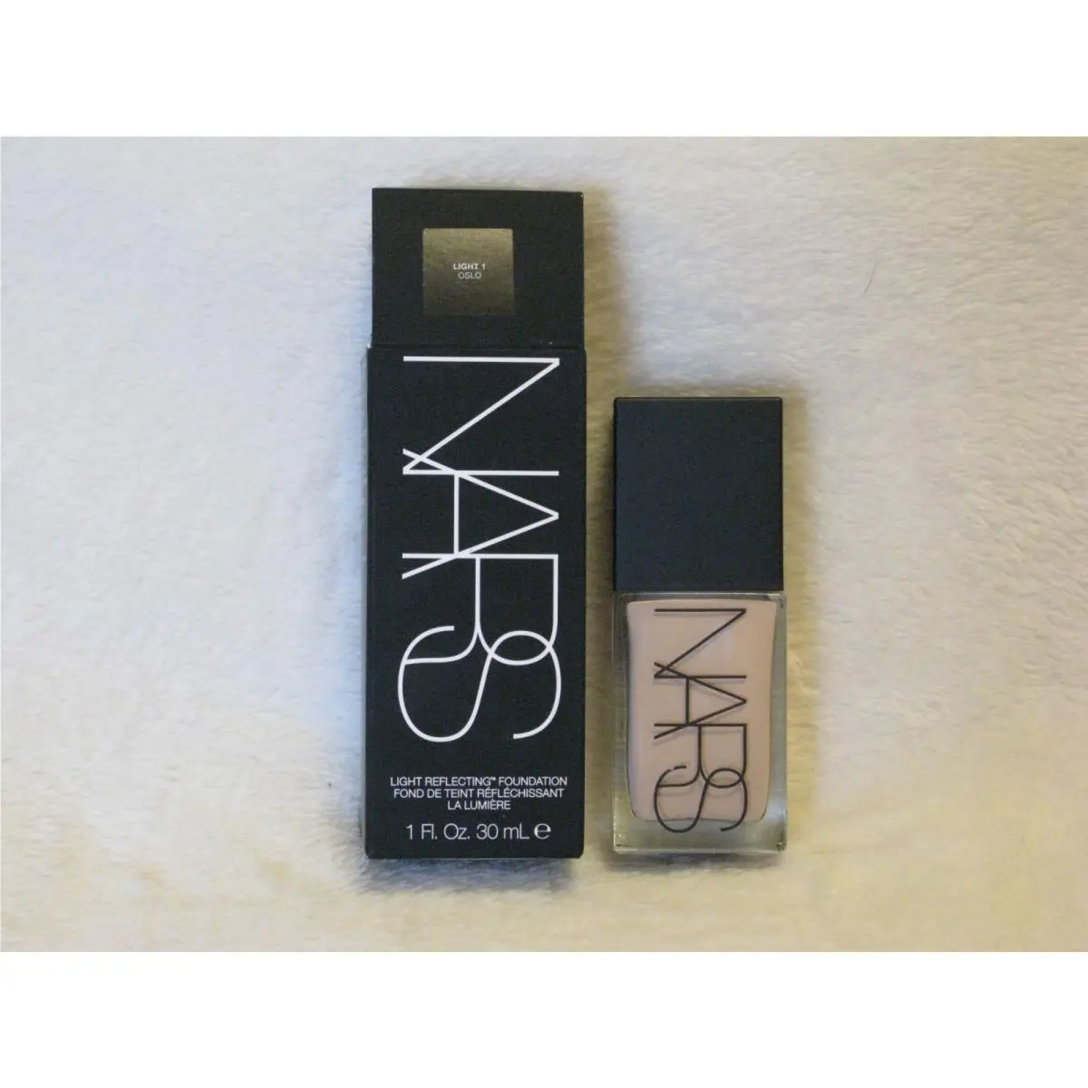 Nars Light Reflecting Foundation `oslo` L1 Very Light Cool by NARS Cosmetics