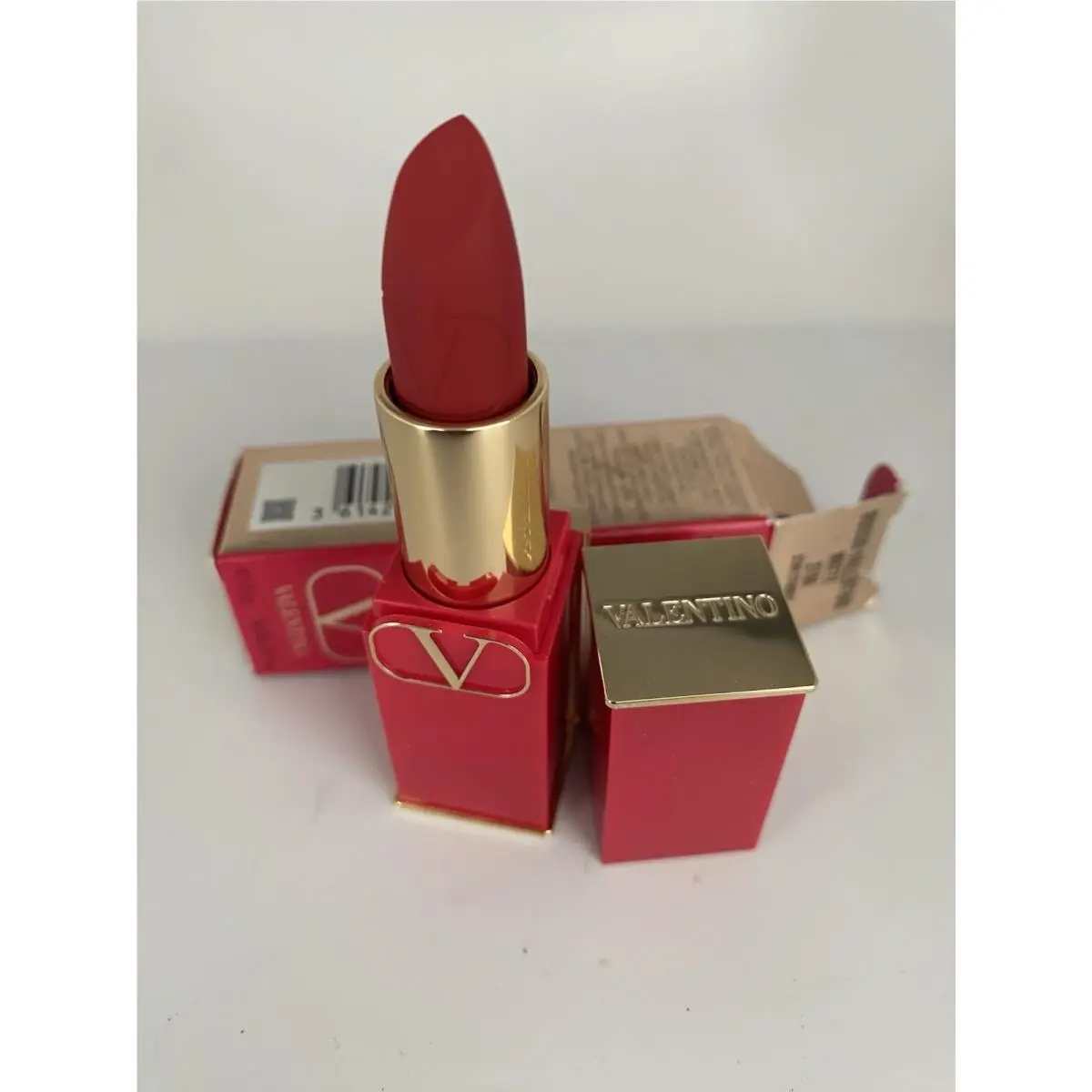 Valentino Rosso Valentino Striking Matte Lip Color - 219A Star Studded