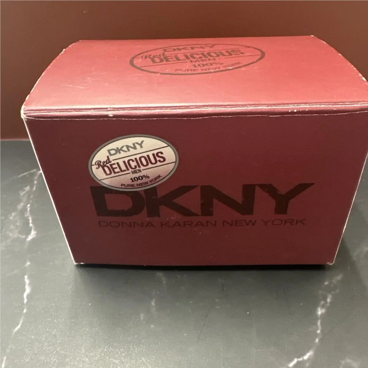 Dkny Red Delicious Men 1.7 Fl Oz Edt