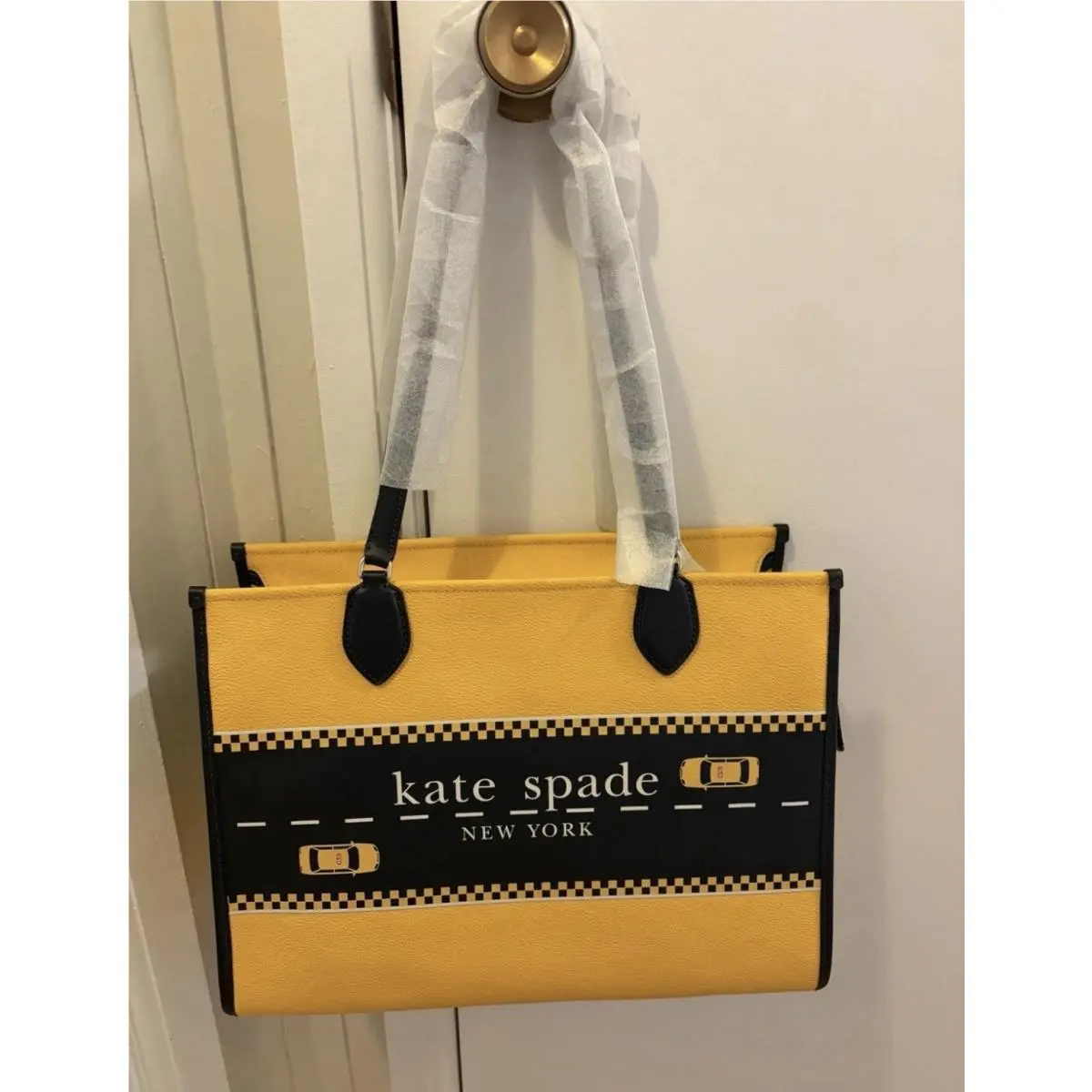 Kate Spade New York Manhattan Taxi Large Market Tote Bag