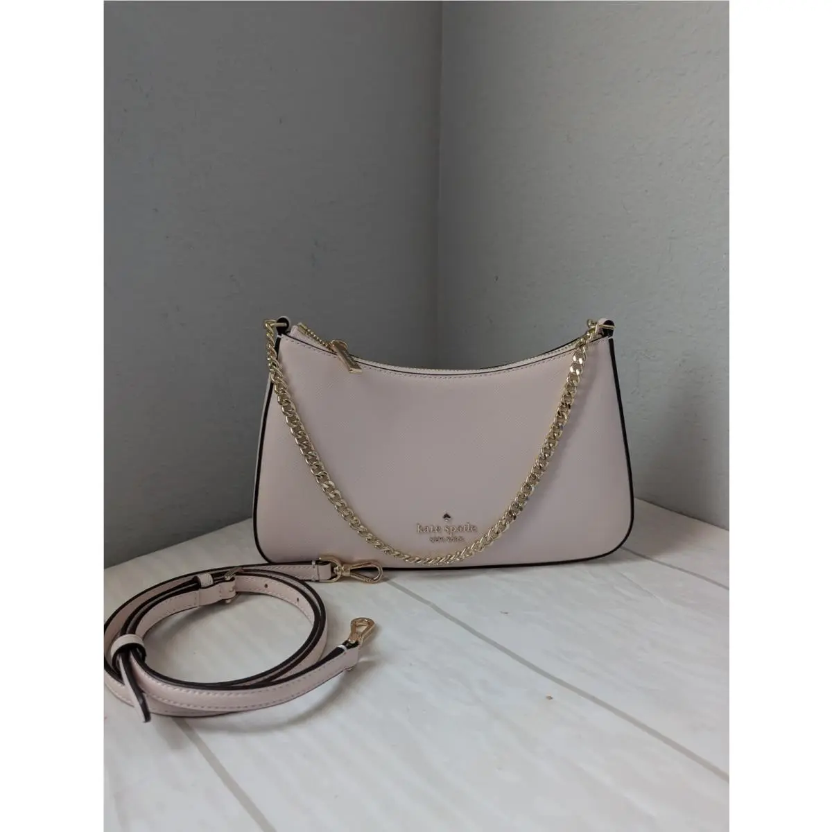 Kate Spade KC429 Margot Medium Convertible Crossbody in Powdered Sugar