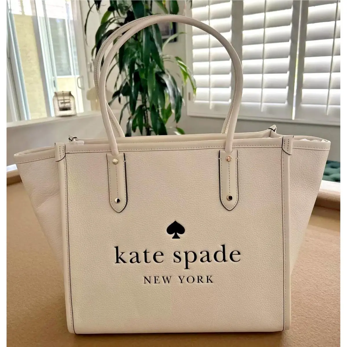 Newkate Spade Ella Large White Leather Shoulder Tote Bag w/ Embossed Black Logo