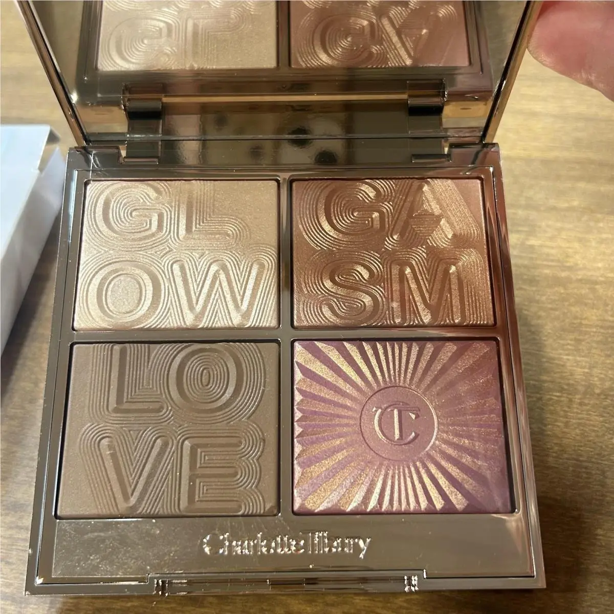 Charlotte Tilbury Glowgasm Face Palette Lightgasm 4 X 0.13oz Face Highlighter