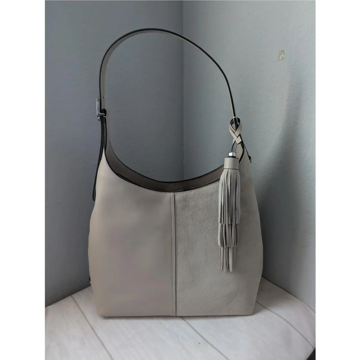 Kate Spade KN584 454 Suede Fringe Large Shoulder Bag in Light Sand