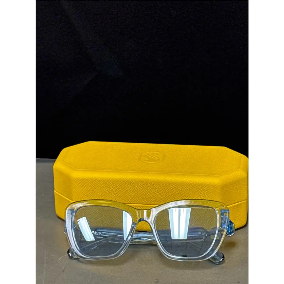 Swarovski 6018 Transparent Light Blue 135/52-18 Light Blue Mirror Silver Lens