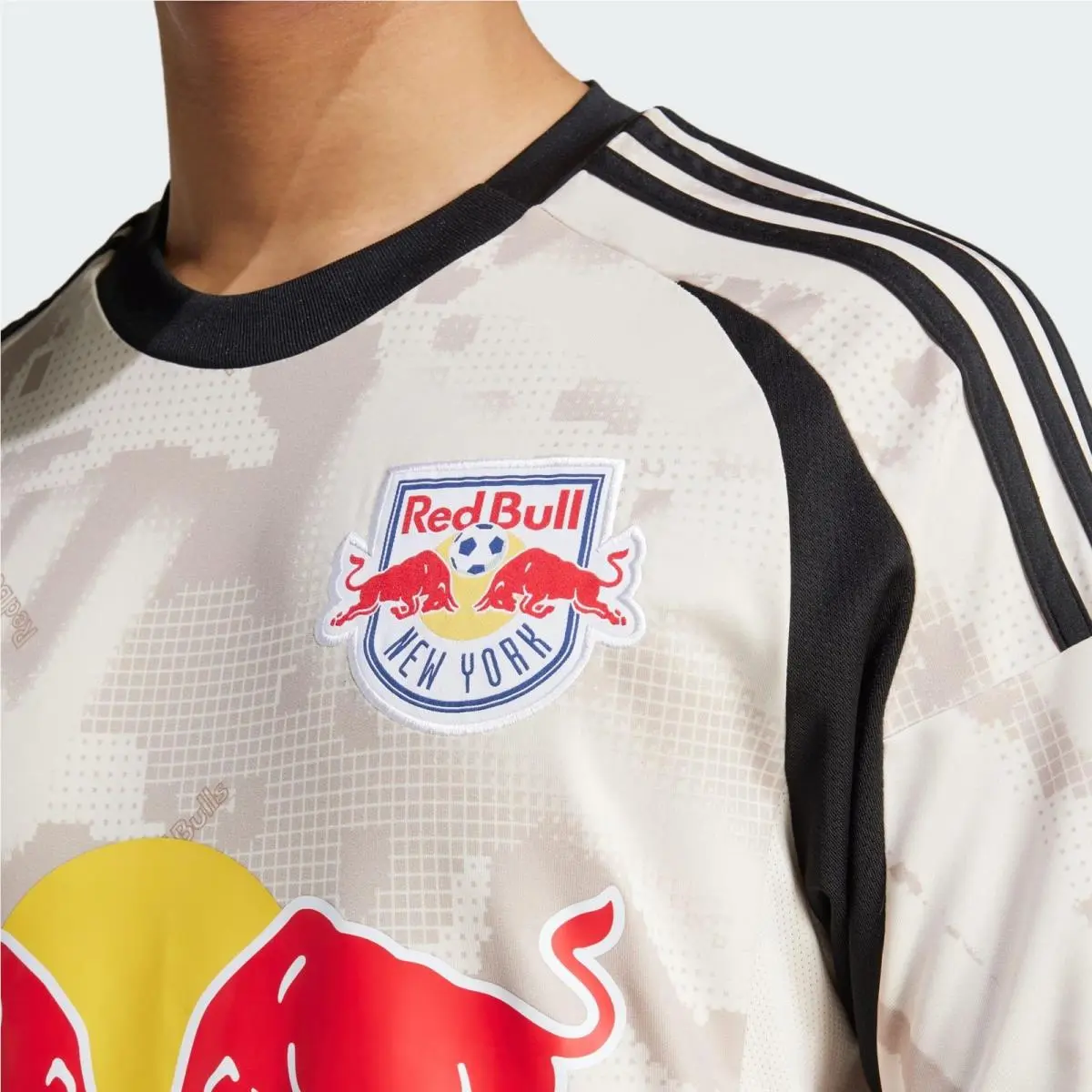 Adidas clothing - Halivo 3