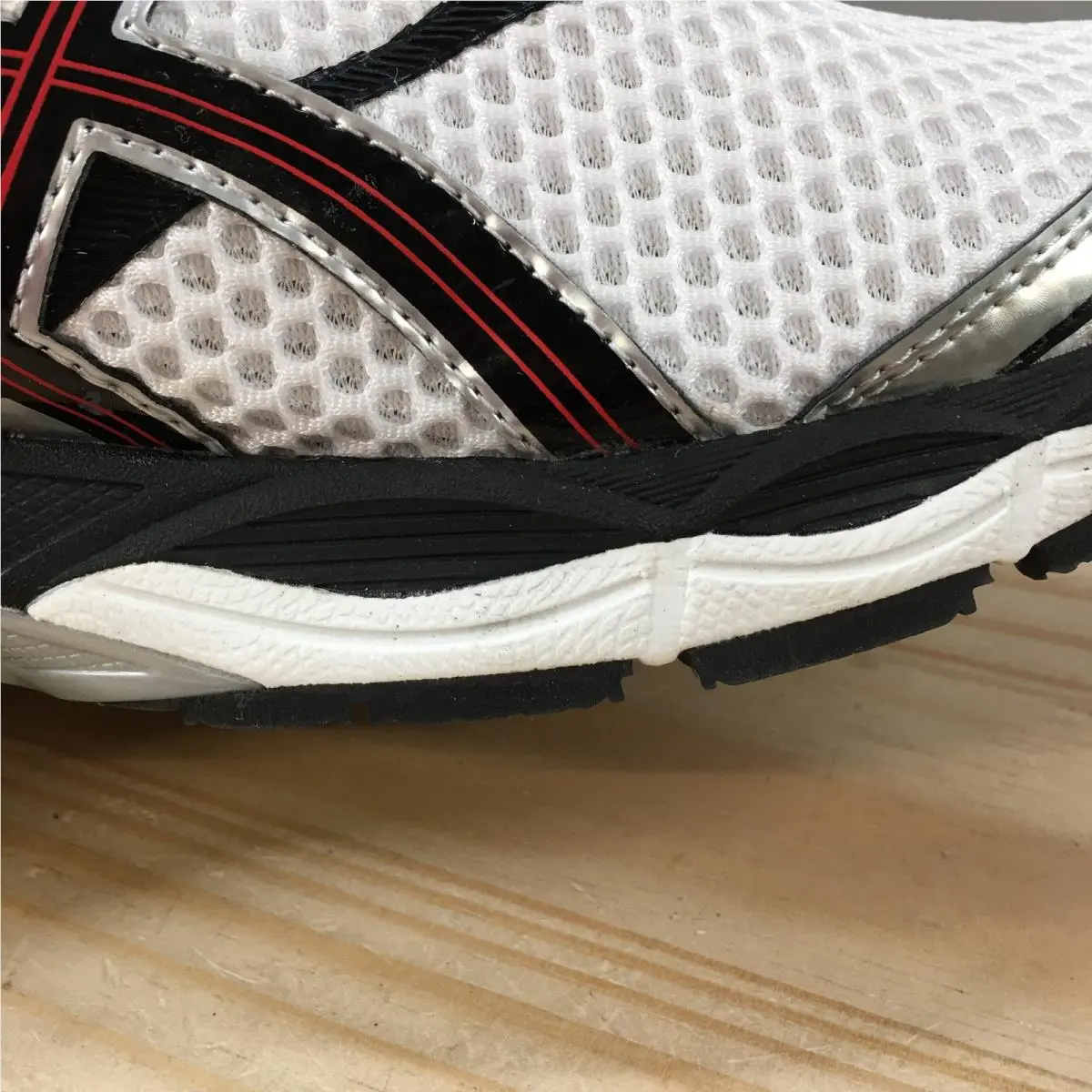 Asics shoes - ASICS GEL-Cumulus 16 - T439N - White 11