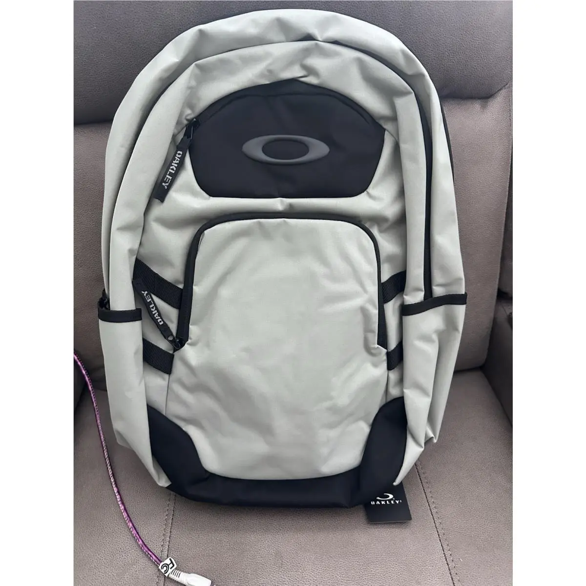 Oakley Gearbox 24L Backpack - FOS901246 Stone Gray and Black