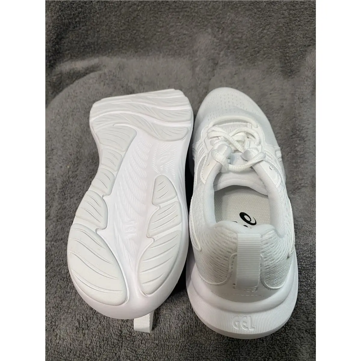 Asics shoes - ASICS Gel Contend - Gel Contend - 1012B681-100 - Gray 1
