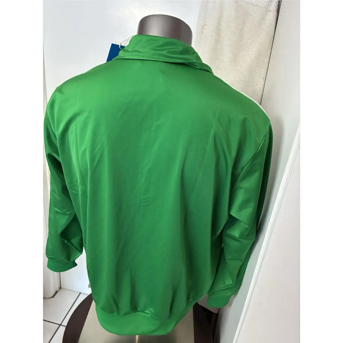 Adidas clothing - IP0604 - IP0604 - Green (UPC: 0196466606181) 2