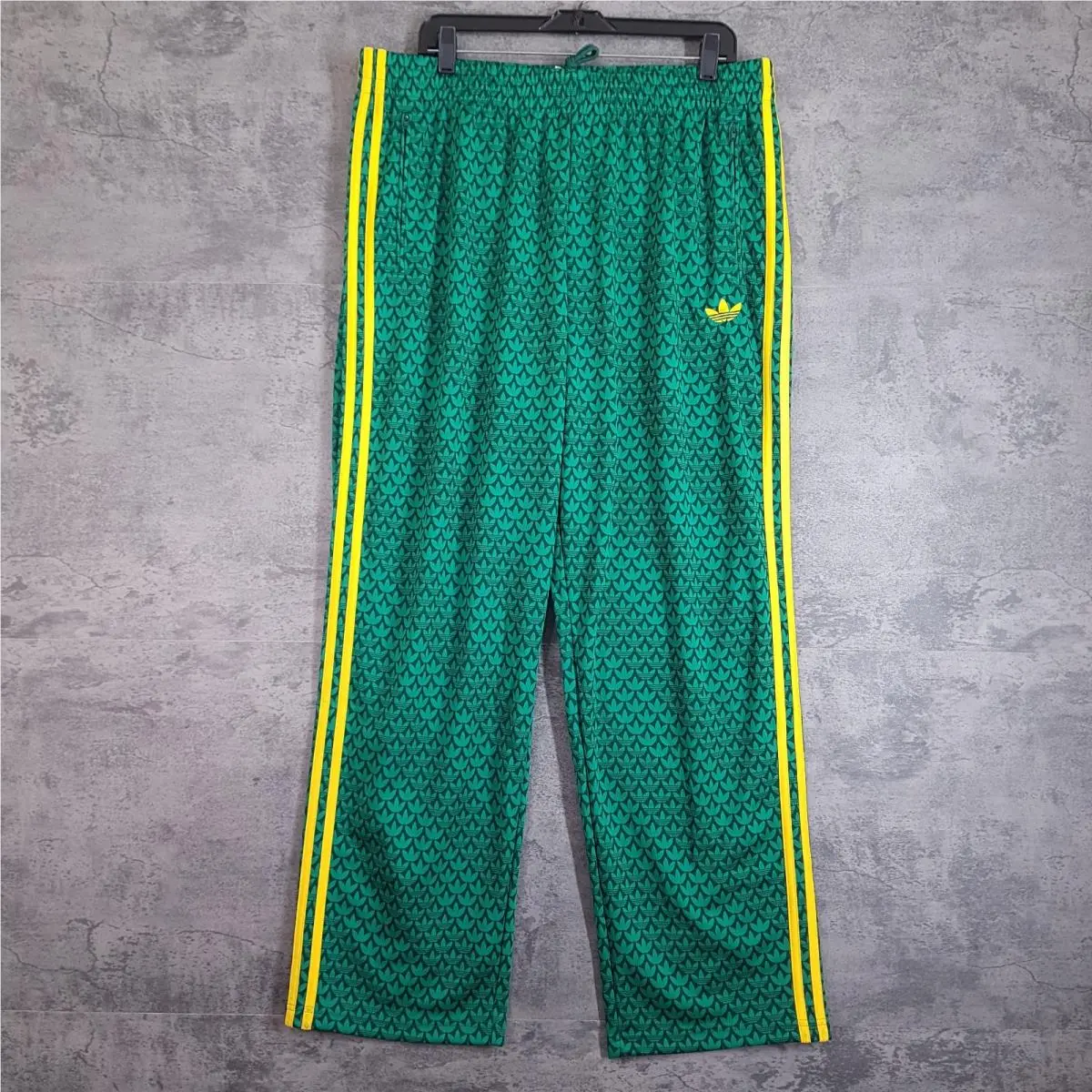 Adidas Firebird Loose Monogram Track Pants Mens Size XL Green KD0396