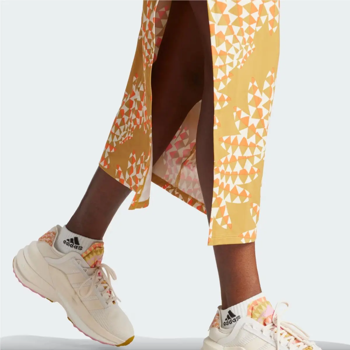 Adidas clothing - Gold 1