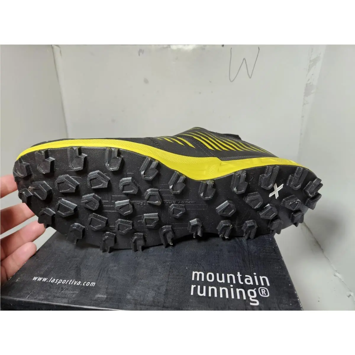 Lasportiva shoes - La Sportiva Cyklon - Cyklon - Yellow 1
