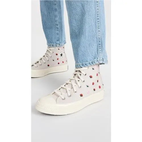 Converse shoes - Desert Sand / Egret 1