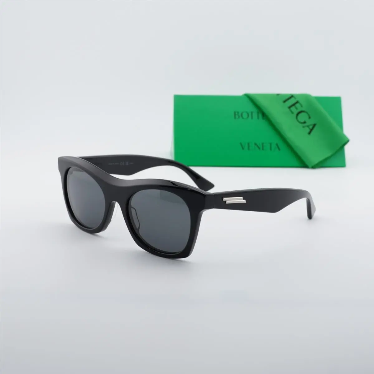 Bottega Veneta BV1061S 001 Black/grey 54-20-145 Sunglasses