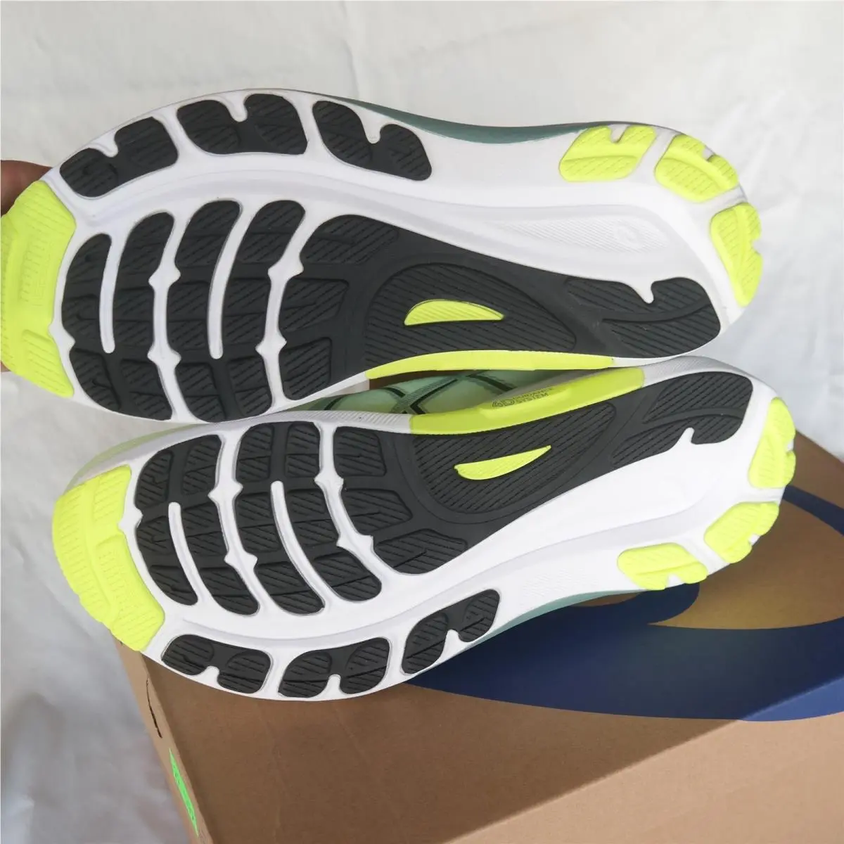 Asics shoes - Gel-Kayano 31 - Green 5
